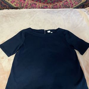 Women Gap top, very soft material, size M, new without tags